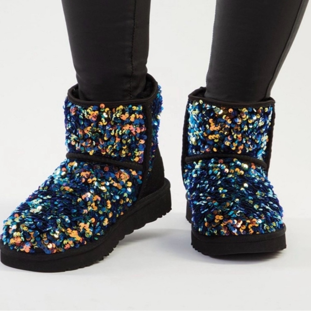 Ugg Women's Classic Mini Stellar Sequin Black Boots, Women’s 4/Kid 3-3.5/ 35 EU